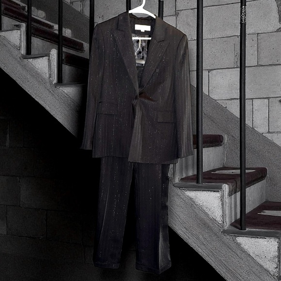 Elegant Tahari ASL Size 12 Petite Black Silver Lurex Pinstripes Dressy Pantsuit - Picture 5 of 16
